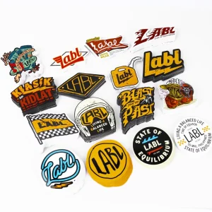 Free Proof UV Resist Weatherproof Crack Peel Self Adhesive Durable Matte PVC Vinyl Die Cut Sticker Printing Logo Custom Stickers
